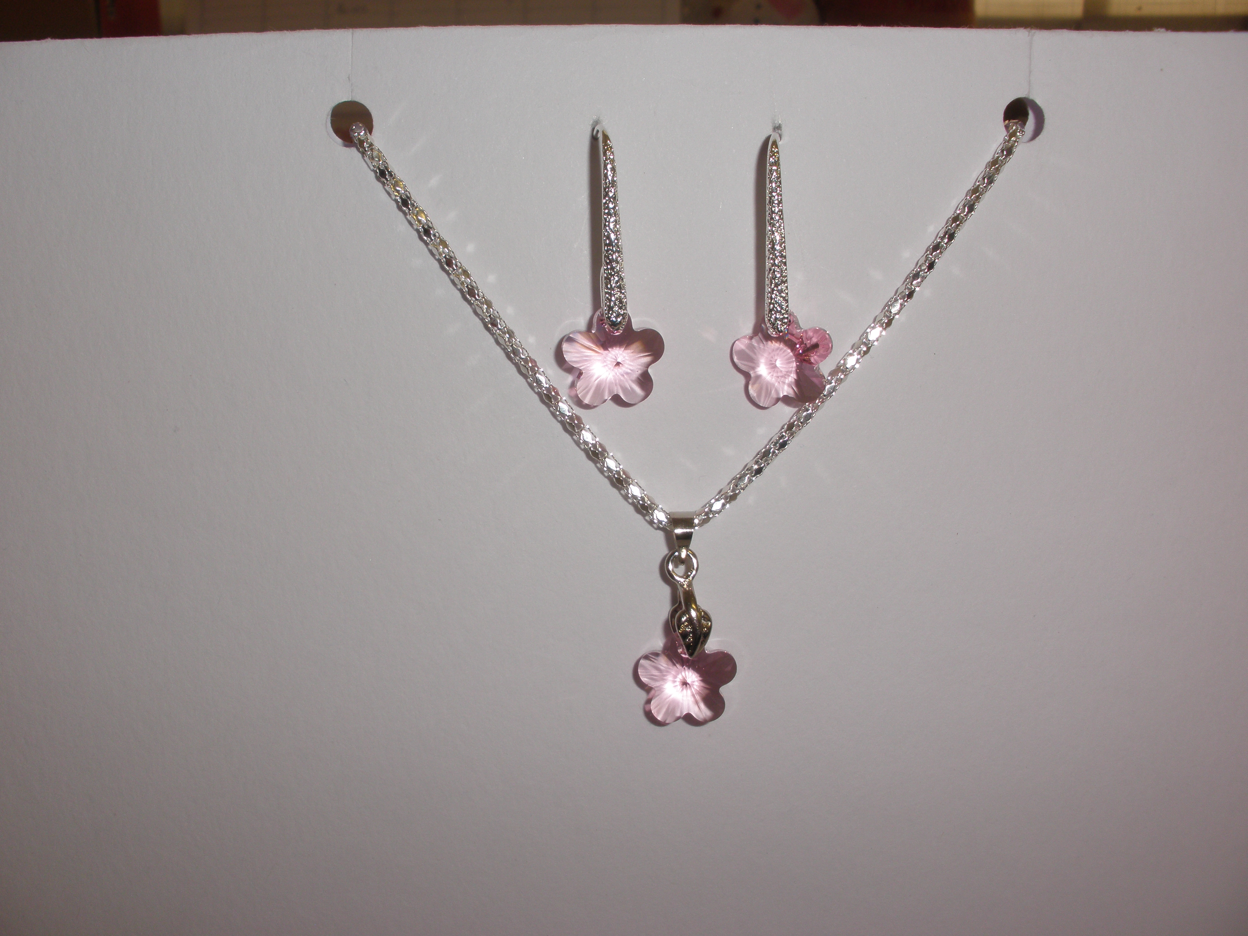 Sada Swarovski Kytička Light Rose s bižuterními komponenty (SwKy9)