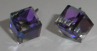 Náušnice Swarovski Kostička Heliotrope na rhodiované puzetě (KosPuz6_32)