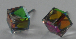 Náušnice Swarovski Kostička Vitrail Medium na rhodiované puzetě (KosPuz6_44)