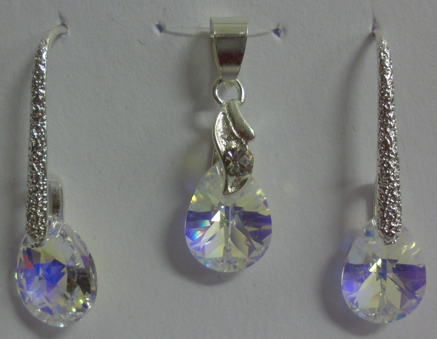 Sada Swarovski Hruštička Crystal AB s bižuterními komponenty (SwHr4)