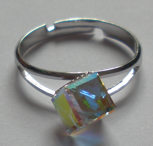 Prstýnek Swarovski Kostička Crystal AB F rhodiovaný (SwPrKos_2)