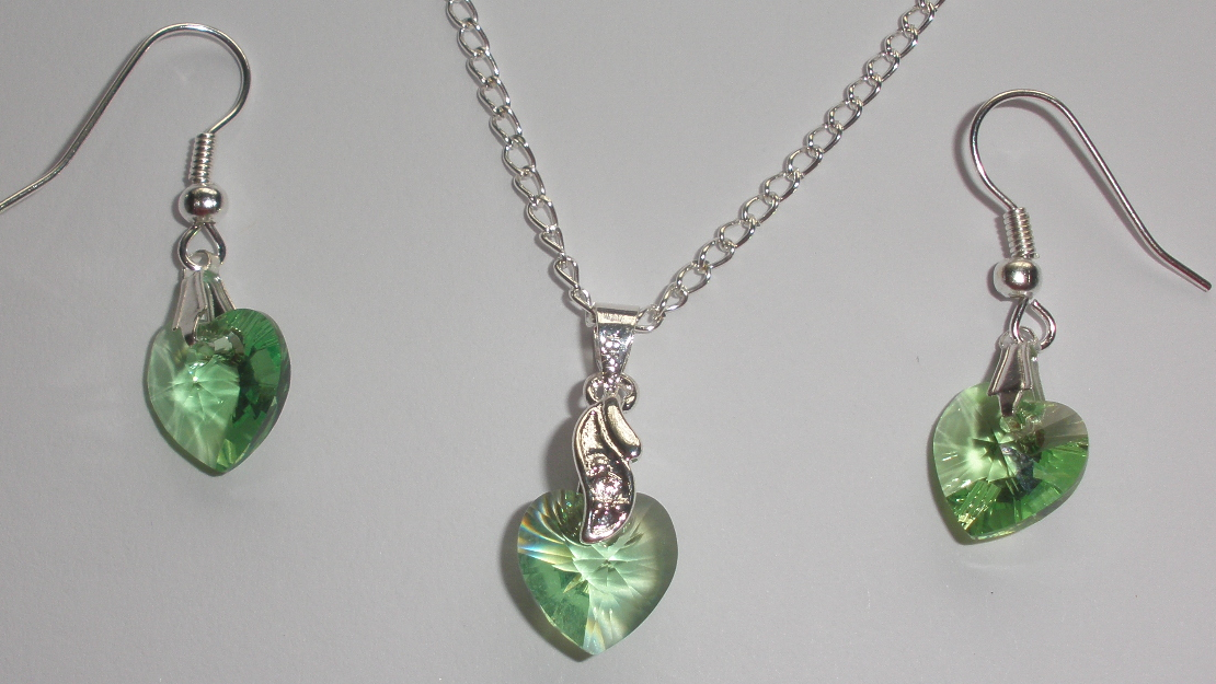 Sada Swarovski Srdce Peridot s bižuterními komponenty (Sw10Sr9)