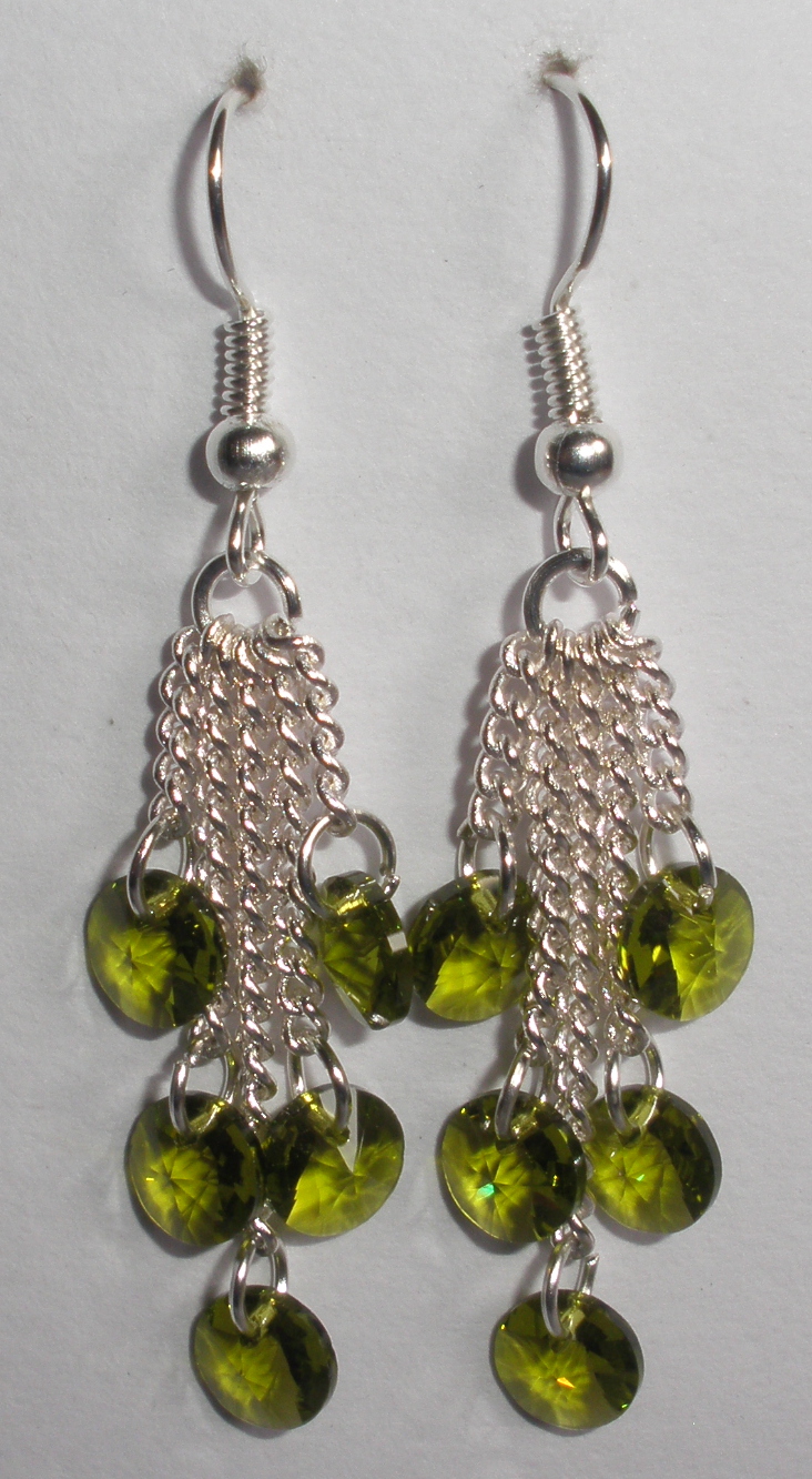 Víceřetízkové náušnice se Swarovski Elements Xilion 6 mm Olivine (SwVic_22)