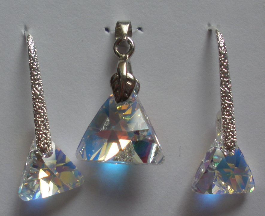 Sada Swarovski Triangle Crystal AB s bižuterními komponenty (SwTr_1)