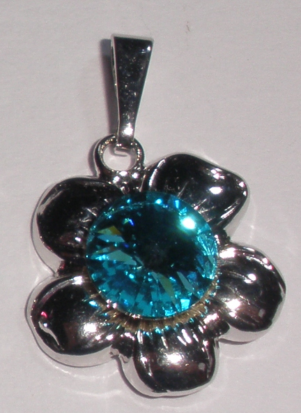Přívěsek Rivoli Light Turquoise v kovové kytičce (PřívKyKaZ_40)