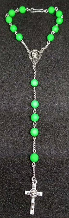 Zelený Neon Uv-aktivní růženec do auta (RůA86)