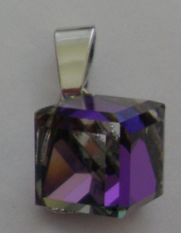 Přívěsek Swarovski Kostička Heliotrope rhodiovaný (PřívKos_32)