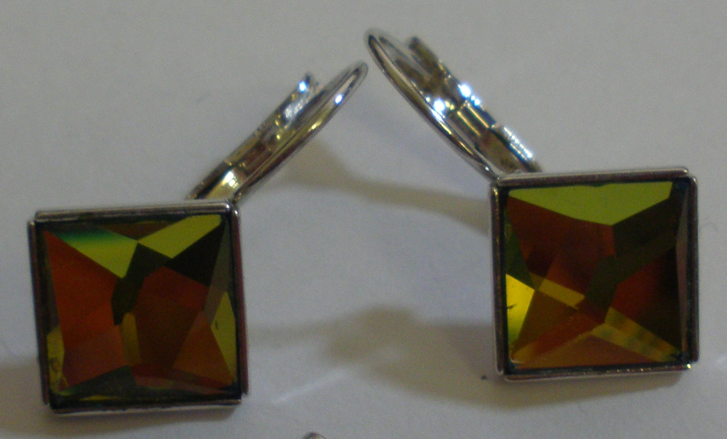 Náušnice Swarovski Asymmetric Square Sahara (SwAS_82)
