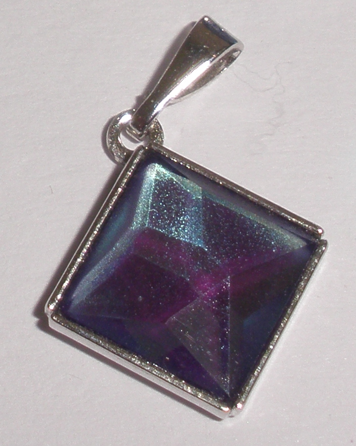 Přívěsek Swarovski Asymmetric Square Neon Purple (PřívAS_84)