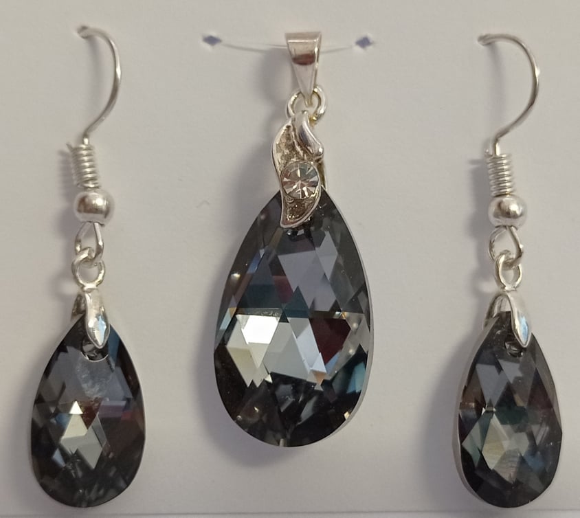 Sada Swarovski Hruška Silver Night AB s bižuterními komponenty (SwHr10)