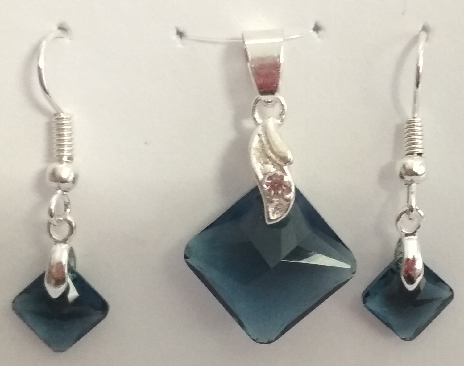 Sada Swarovski Princess Cut Montana s bižuterními komponenty (SwPC02)